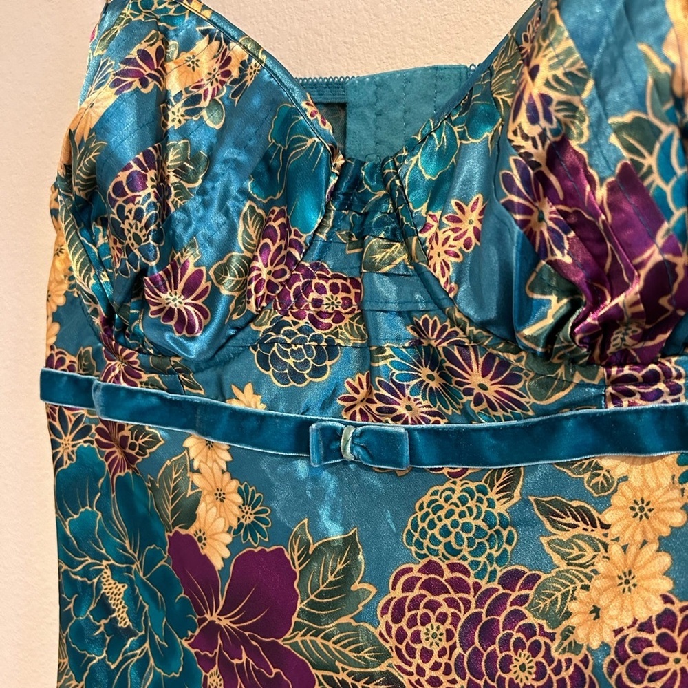 Floral Print Women's Sleepwear - Picture 3 of 8